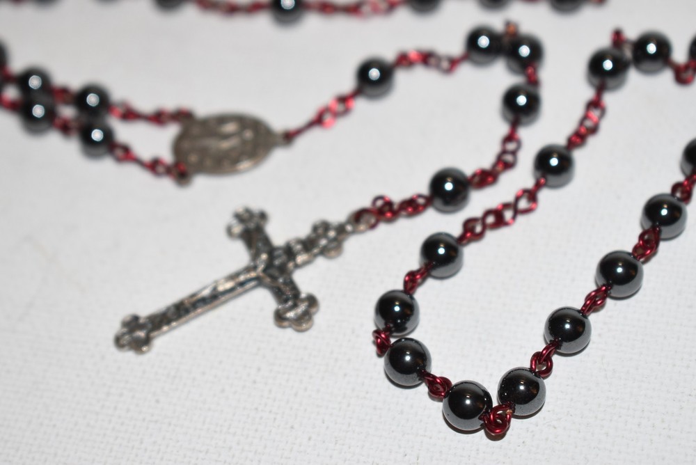 Catholic Religious 20" Black Rosary Beads w/Red Chain Marked Italy