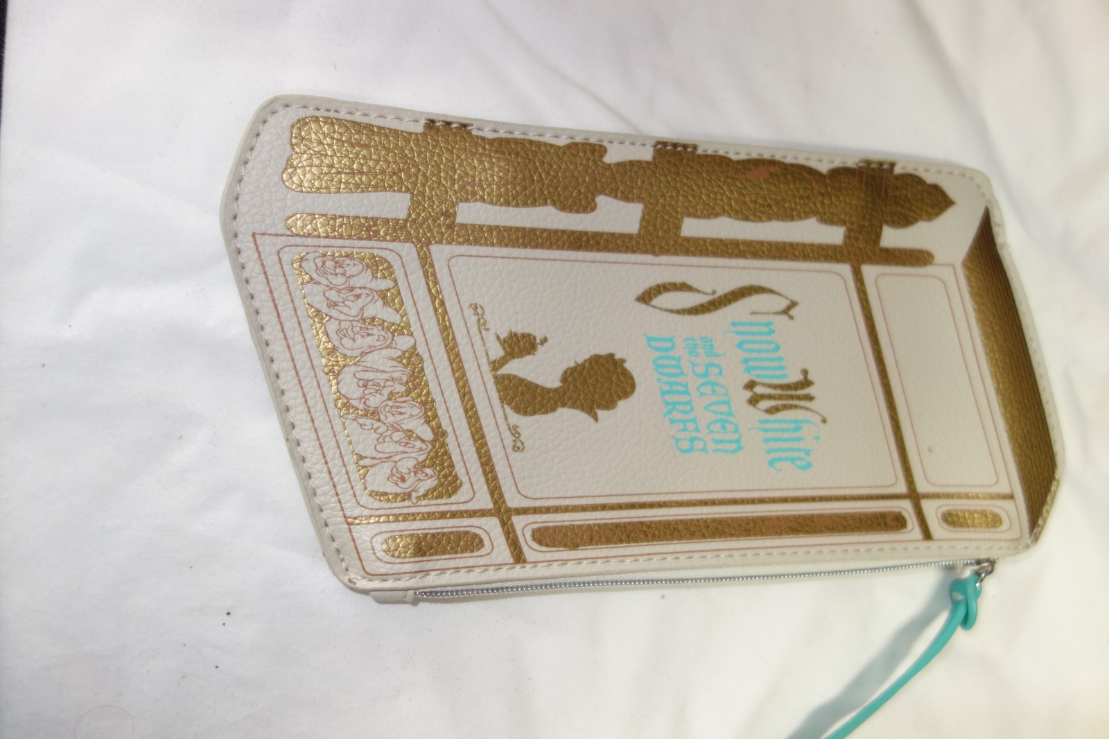 Lot of 2 Disney Snow White Besame Cosmetics Makeup Pouch 8.5” VERY NICE