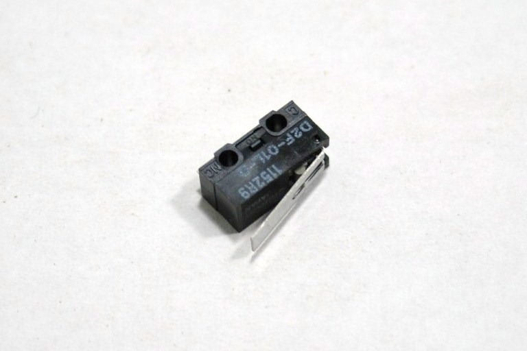 NEW LOT OF (2) OMRON D2F-01L-D D2F02L-D SUBMINIATURE BASIC SWITCH