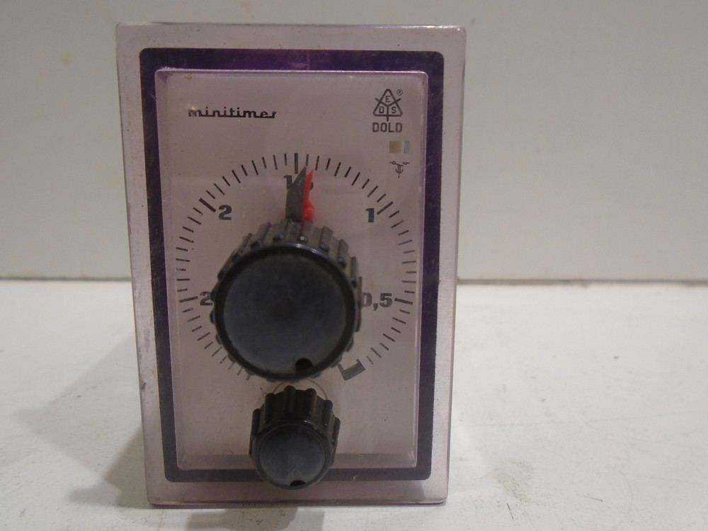 DOLD 7666.21/031 DELAY TIMER RELAY 1110V