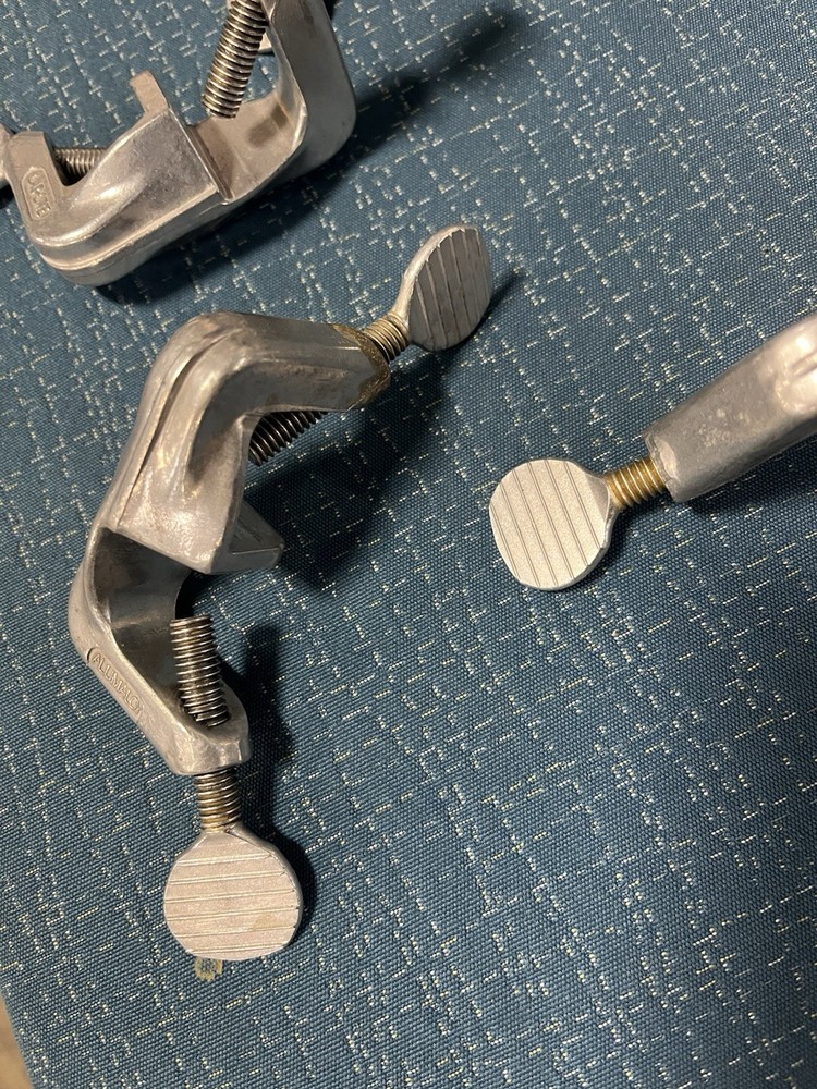 Lab Line Two-Way Double Clamp
