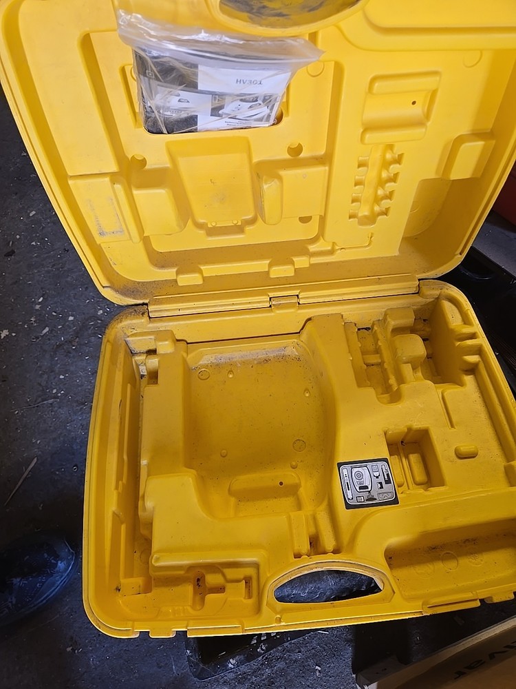 Spectra Trimble HV301 Laser With Remote And Case