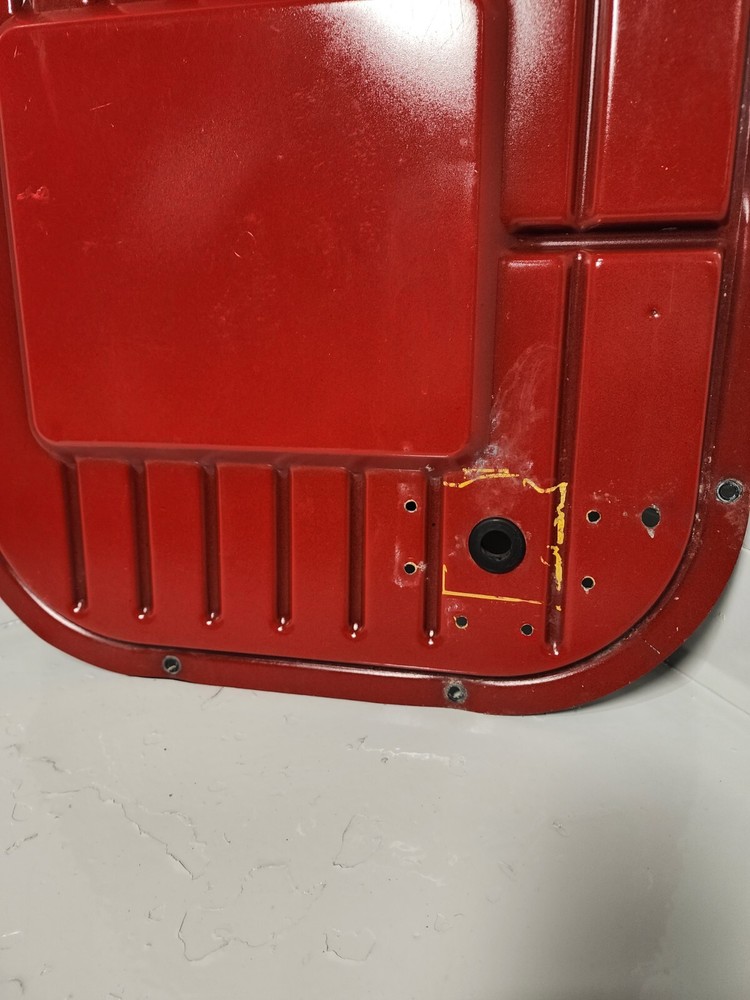 2019 Mack Anthem Floor panel Access