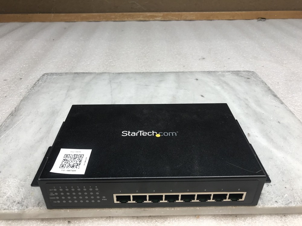 StarTech ISE8100POE Unmanaged POE Ethernet Switch - Power Cable Inc