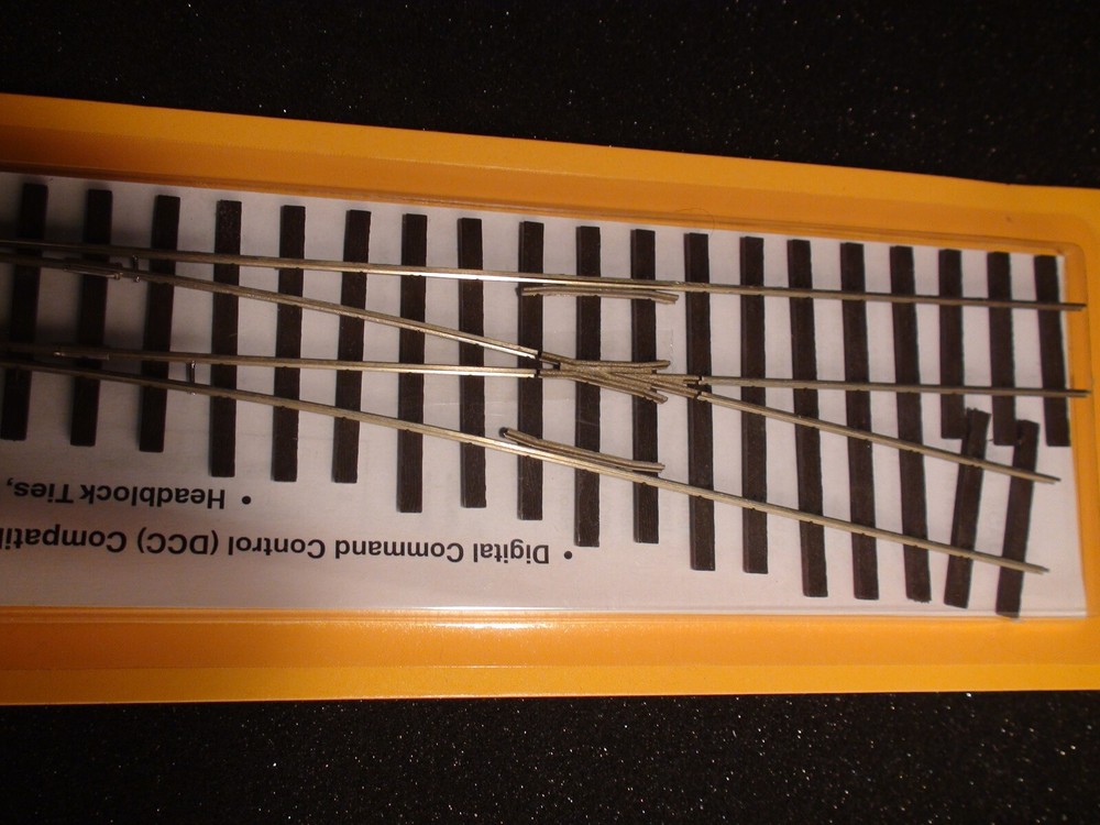 Micro- Engineering #14-404 On30 #5 CODE 83 RH TURNOUT