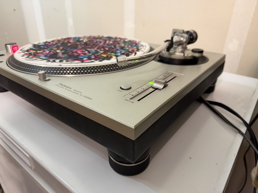 Technics sl-1200mk5 Turntable Silver
