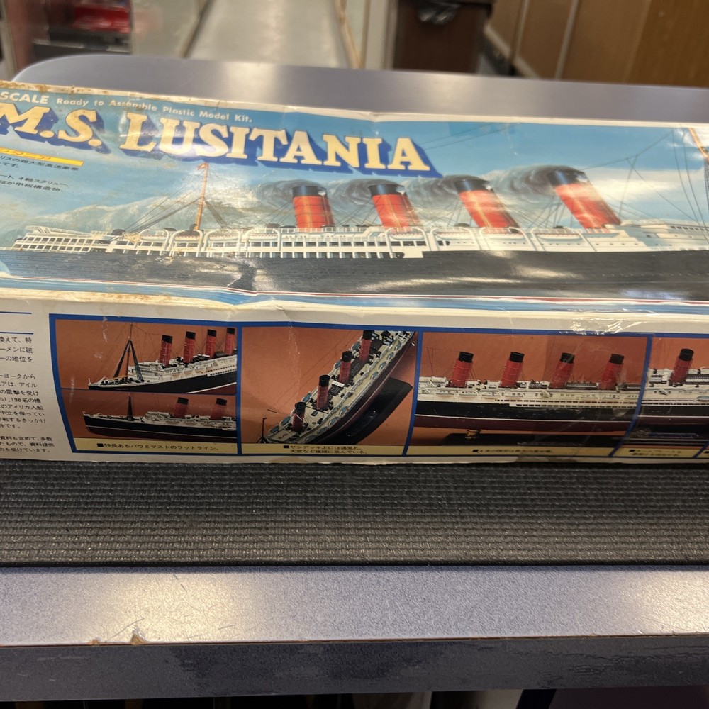 RMS LUSTANIA MODEL SHIP