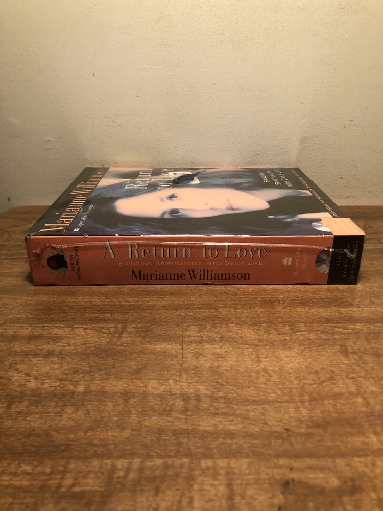 A Return To Love - Interactive Workshop with Marianne Williamson - 1995 - CD-ROM