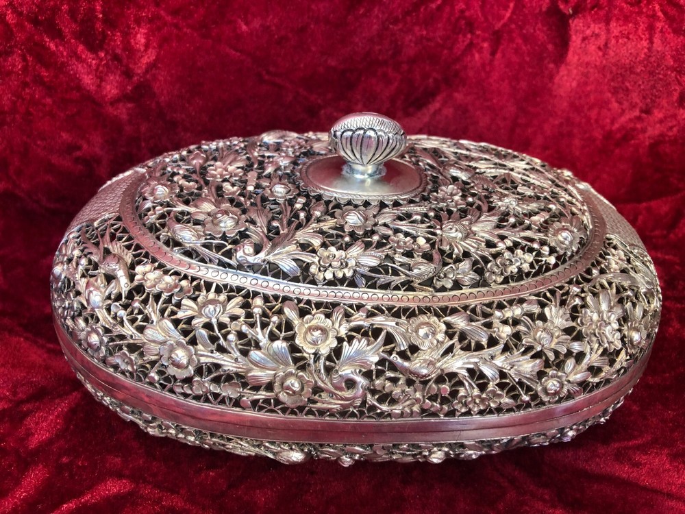 Antique Chinese Sterling Silver Open Work Hinged Signed Box
