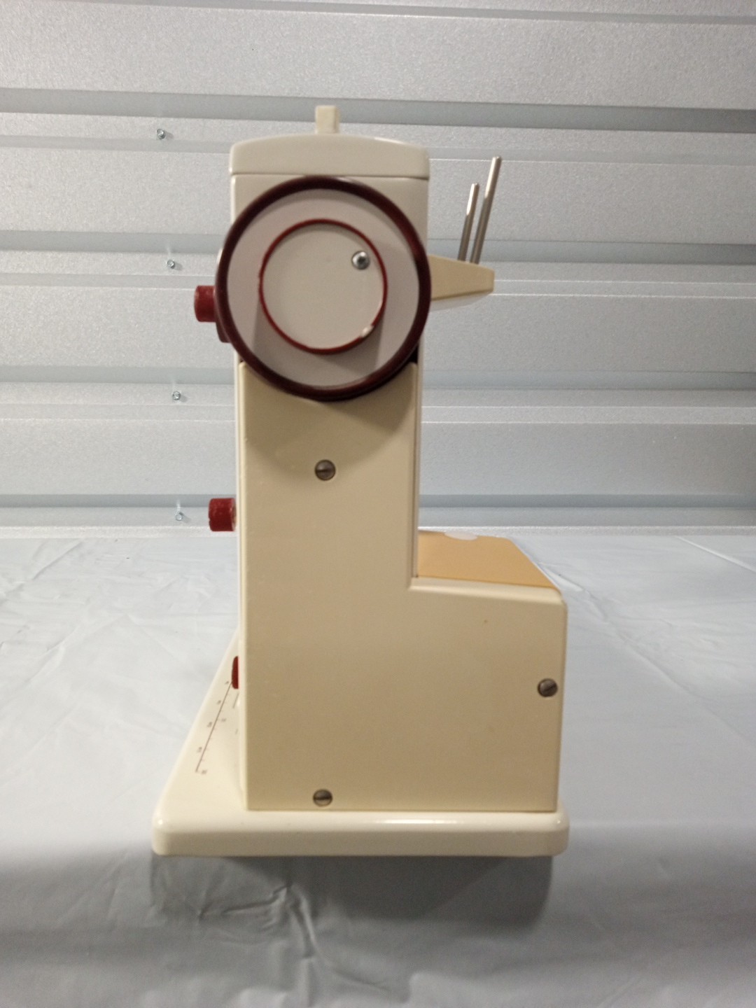 Bernina 807 Minimatic Sewing Machine UNTESTED