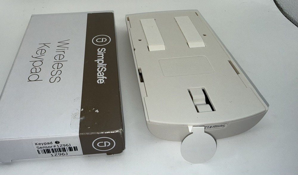 NEW! SimpliSafe 1Z96J WIRELESS KEYPAD SENSOR Home & Business Security System