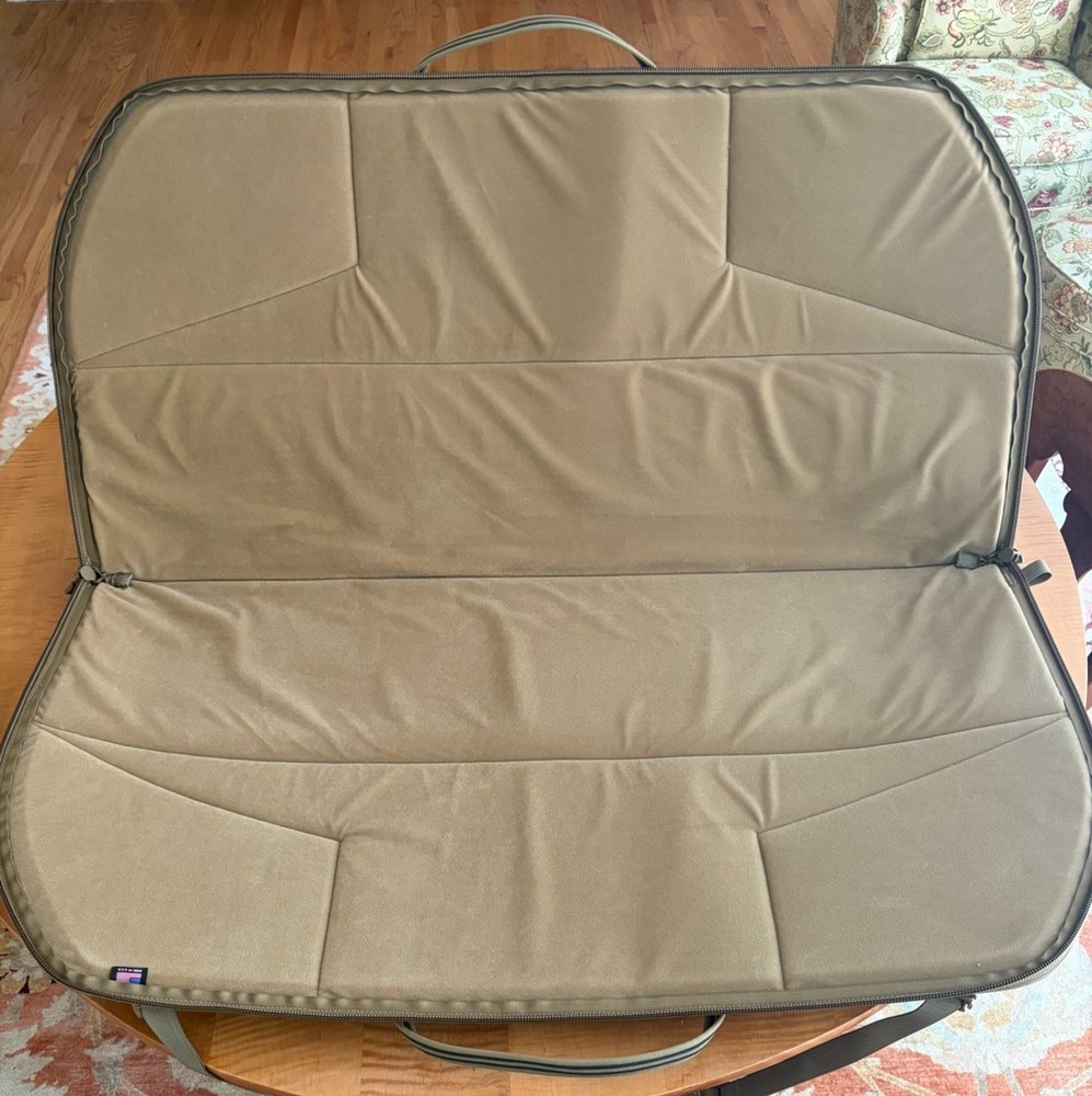 Marsupial Bow Case