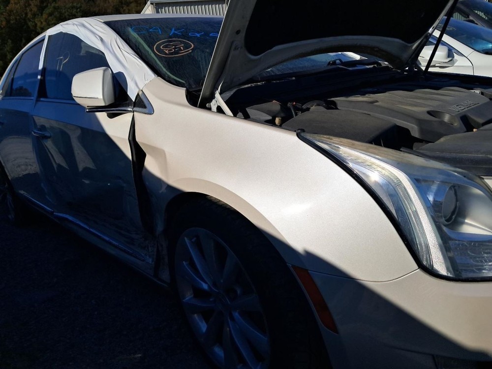 XTS 2013 Glove Box 4866356
