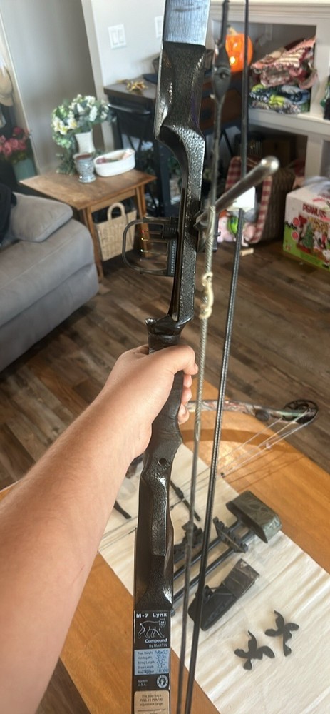 compound bow right hand