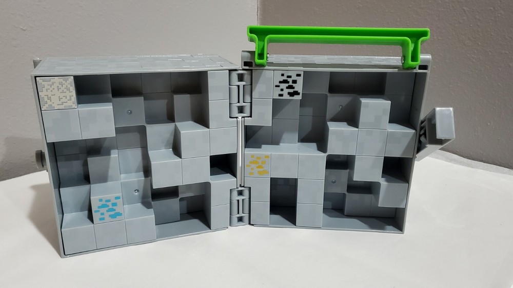 Minecraft Mini Figure Collector Case Stone Cube Playset Storage & Display Box.