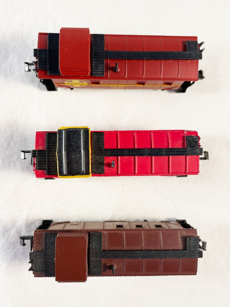 N-Scale ATSF Cupola Caboose Lot