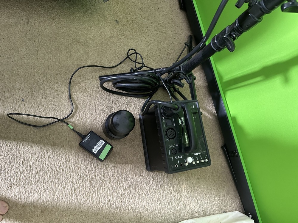 Profoto Pro-7b Flash Head Studio Strobe Light with Pro 7b 1200 Pack Lighting