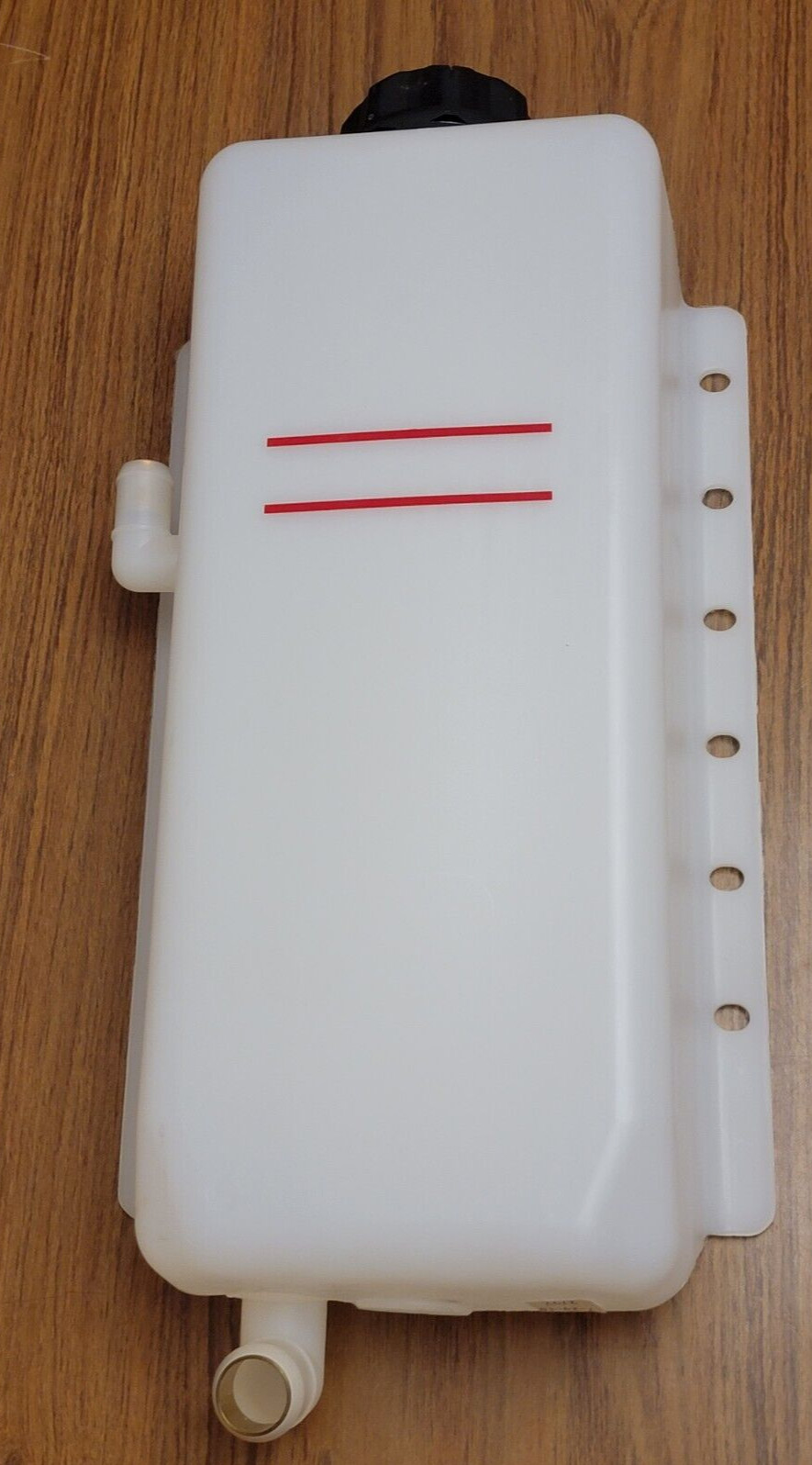 Swisher - 17899 -  6 Qt Hydraulic Tank w/ Fittings