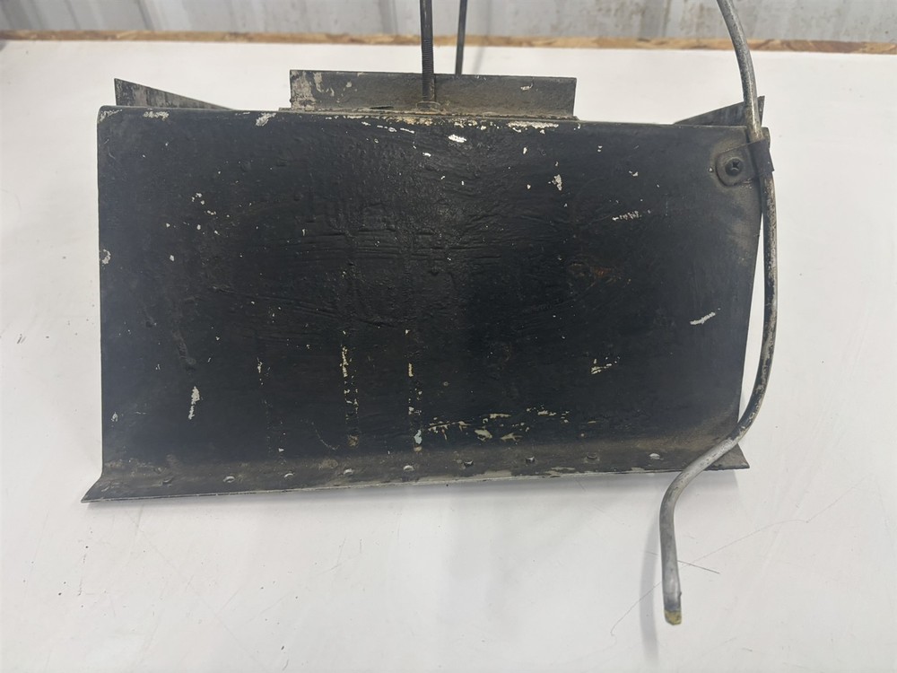 Luscombe Model 8 Battery Box Platform Mount Base Bracket 581084