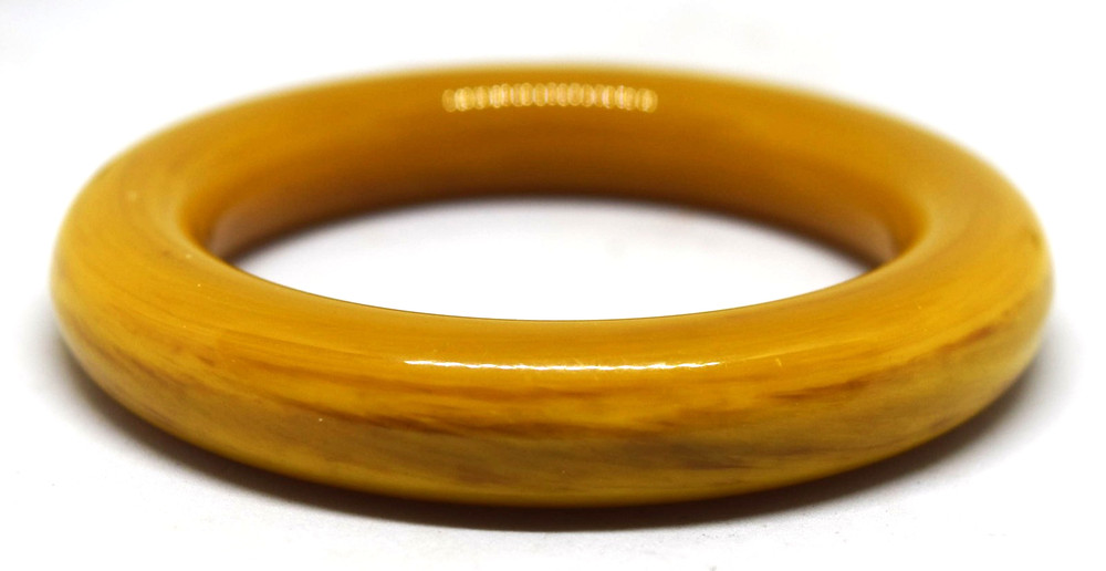 Beautiful Vintage Bakelite Bangle/Bracelet
