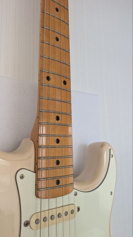 Fender Japan Stratocaster