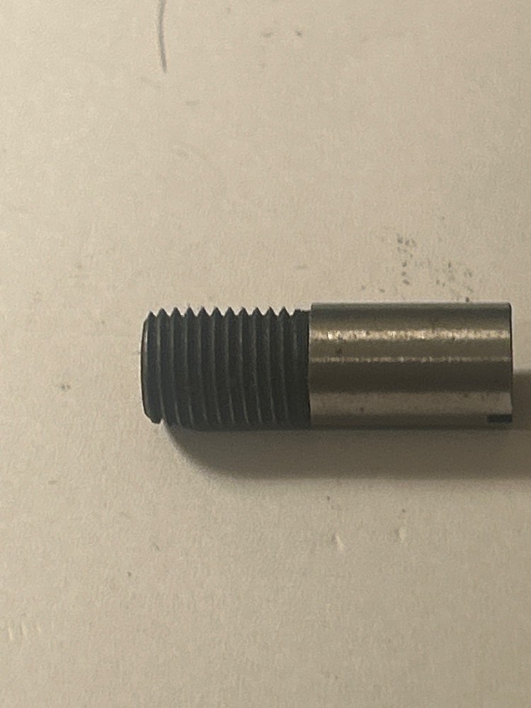 555390 Pin