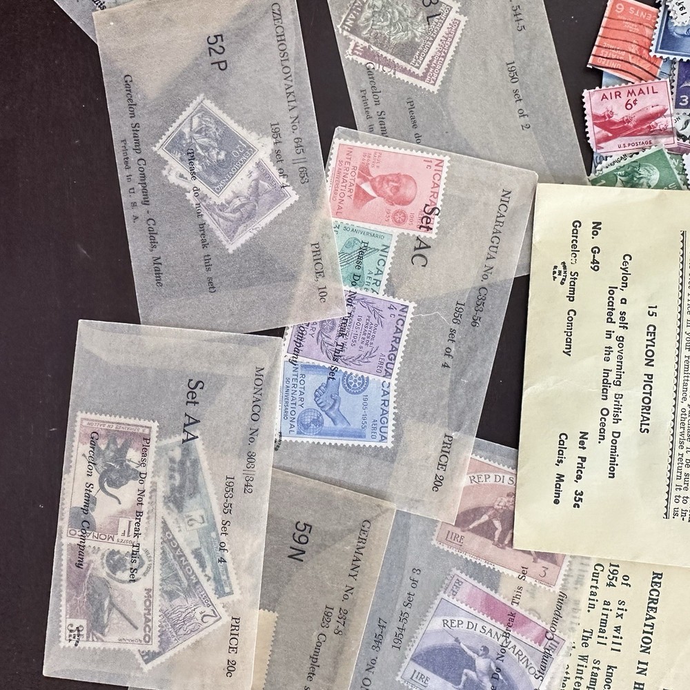 The World United States & Foreign Postage Stamp Album 1938 + Variety Stamp Lot