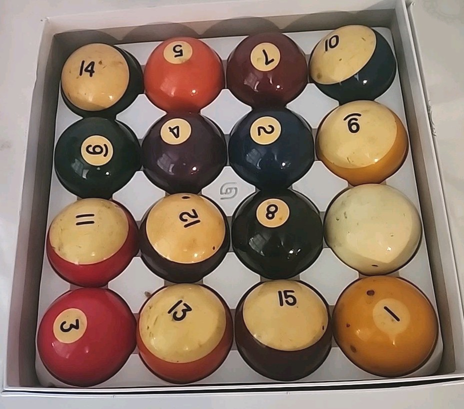 🎱 VINTAGE BILLIARD BALLS Numbered COMPLETE SET Pool Table - Aramith Belgium?