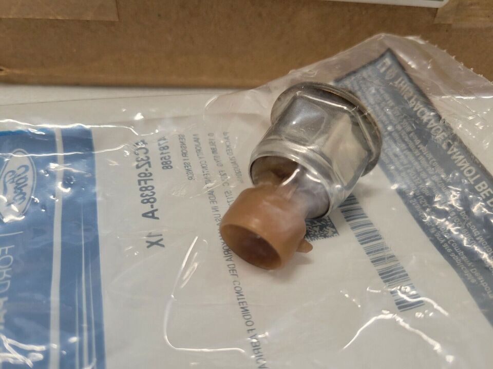 NEW Genuine OEM Ford 4C3Z-9F838-A ICP Sensor For 04-10 Diesel 6.0L Powerstroke