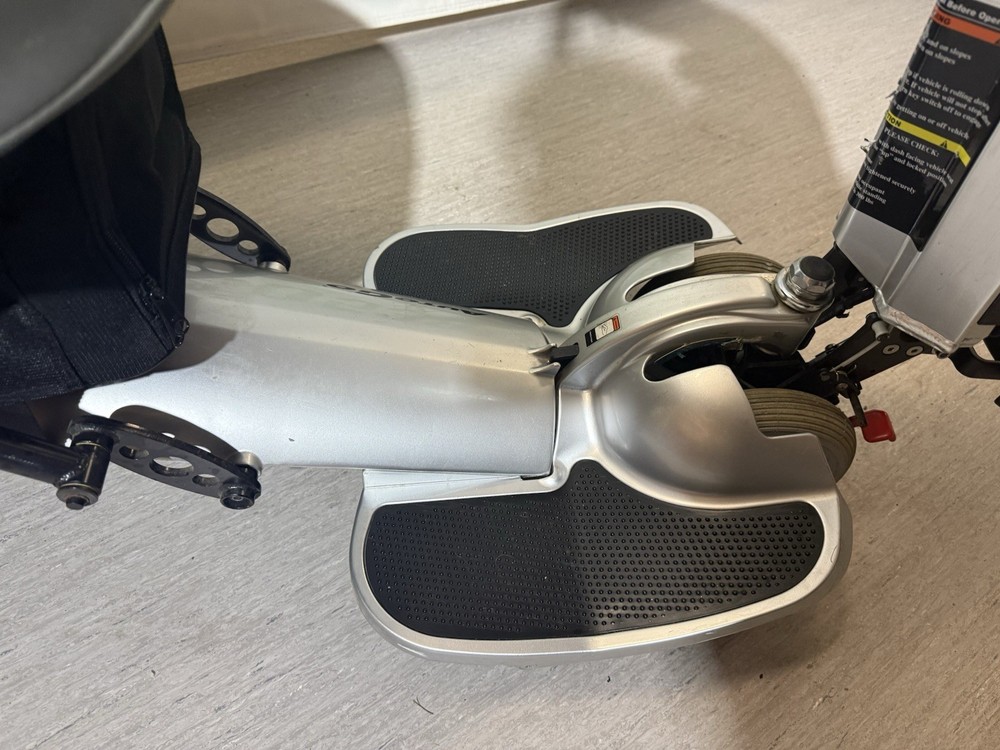 Auto Go Vision Scooter by Rascal – Classic American-Made Mobility Scooter