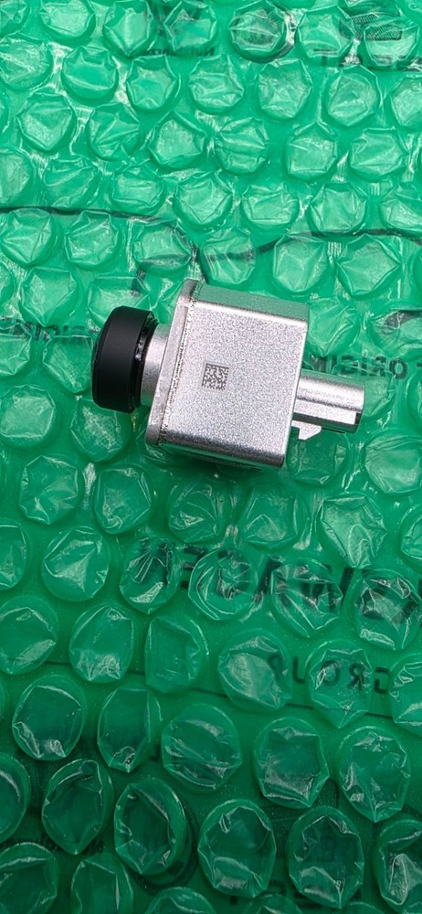 66535B65EA7 NEW OEM BMW CAMERA