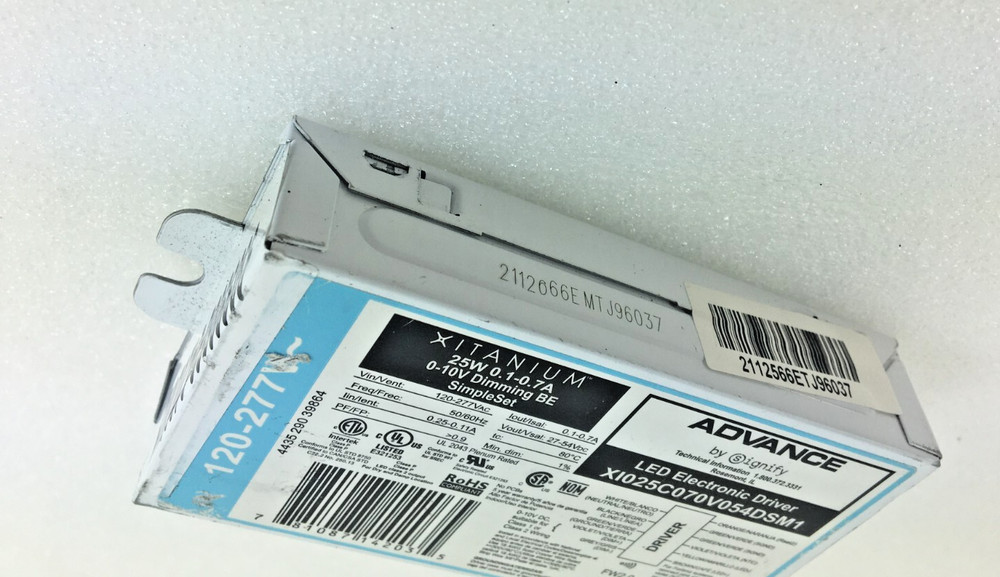 Advance Xitanium Programmable LED Driver - XI025C070V054DSM1