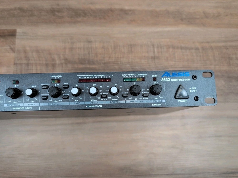 Alesis 3632 Dual Channel Compressor Limiter Gate Rack Mount