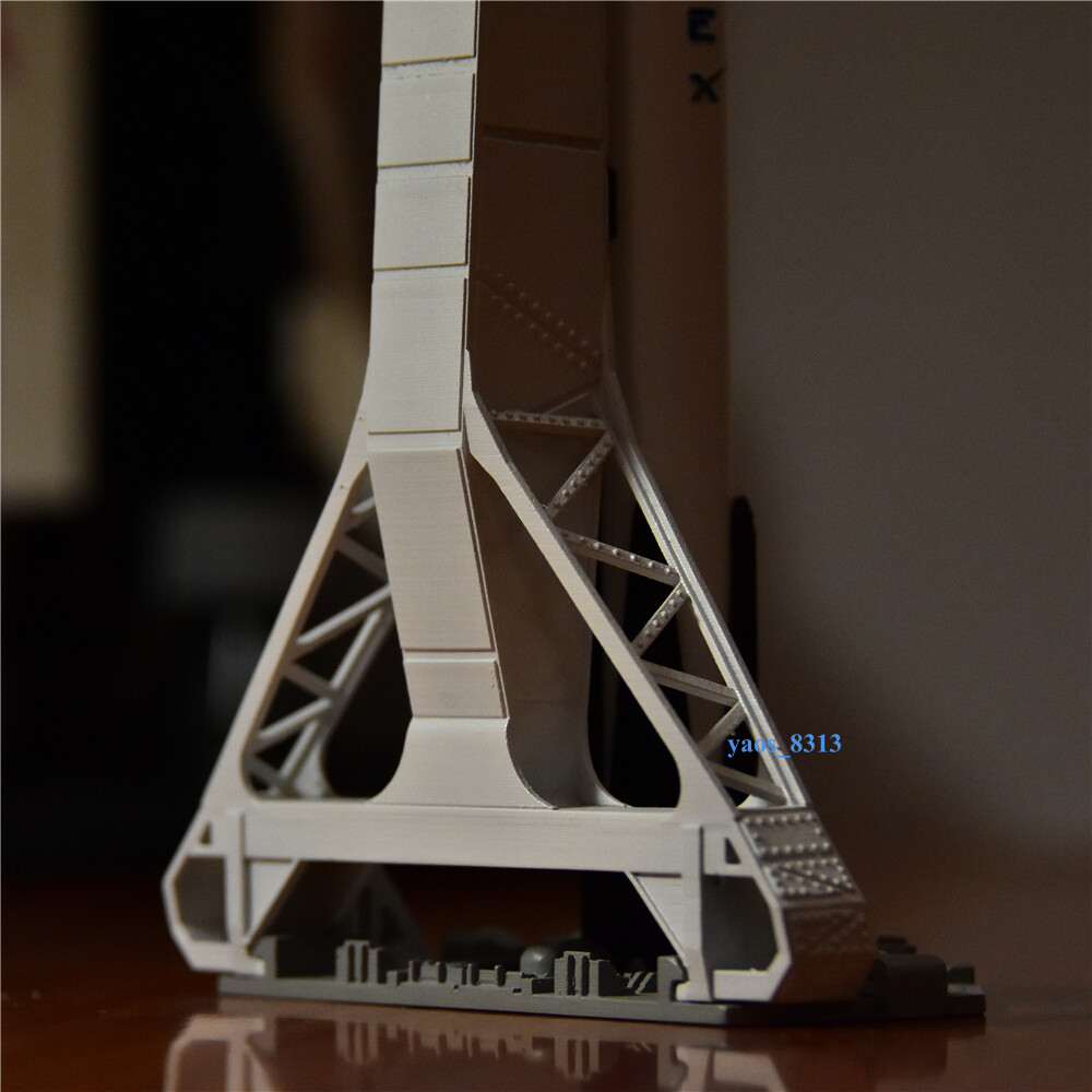 1:233 Scale SpaceX Model Falcon 9 Dragon Aerospace with Launch Tower