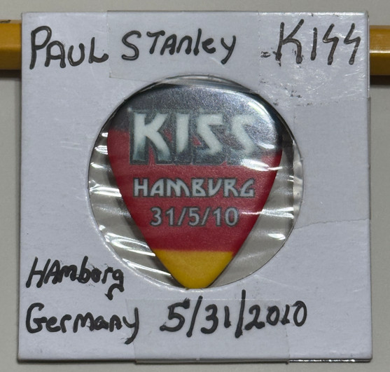 KISS Paul Stanley Signature Guitar Pick 5/31/2010 HAMBURG GERMANY Show Plectrum