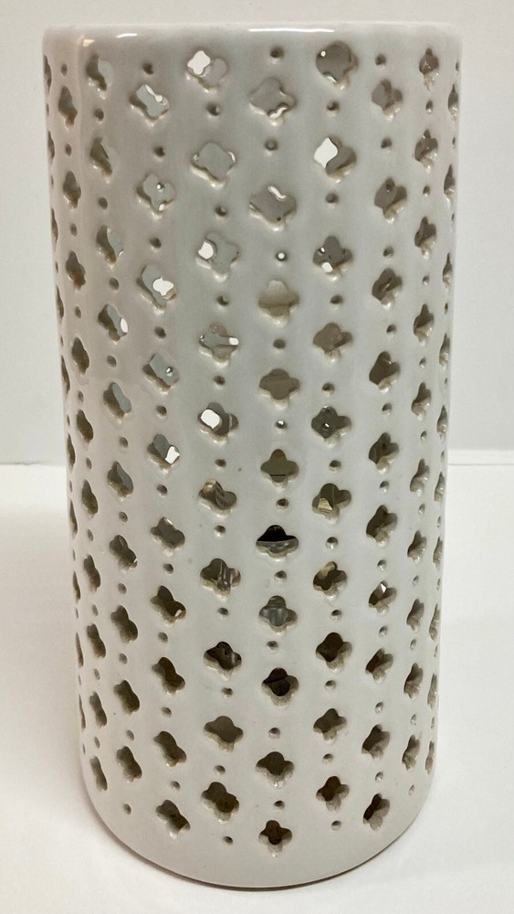 Pierced Pattern Ceramic Uplight