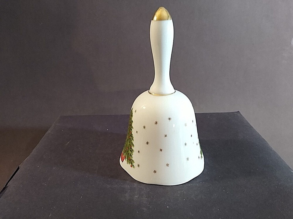 George Good Christmas Tree ceramic bell