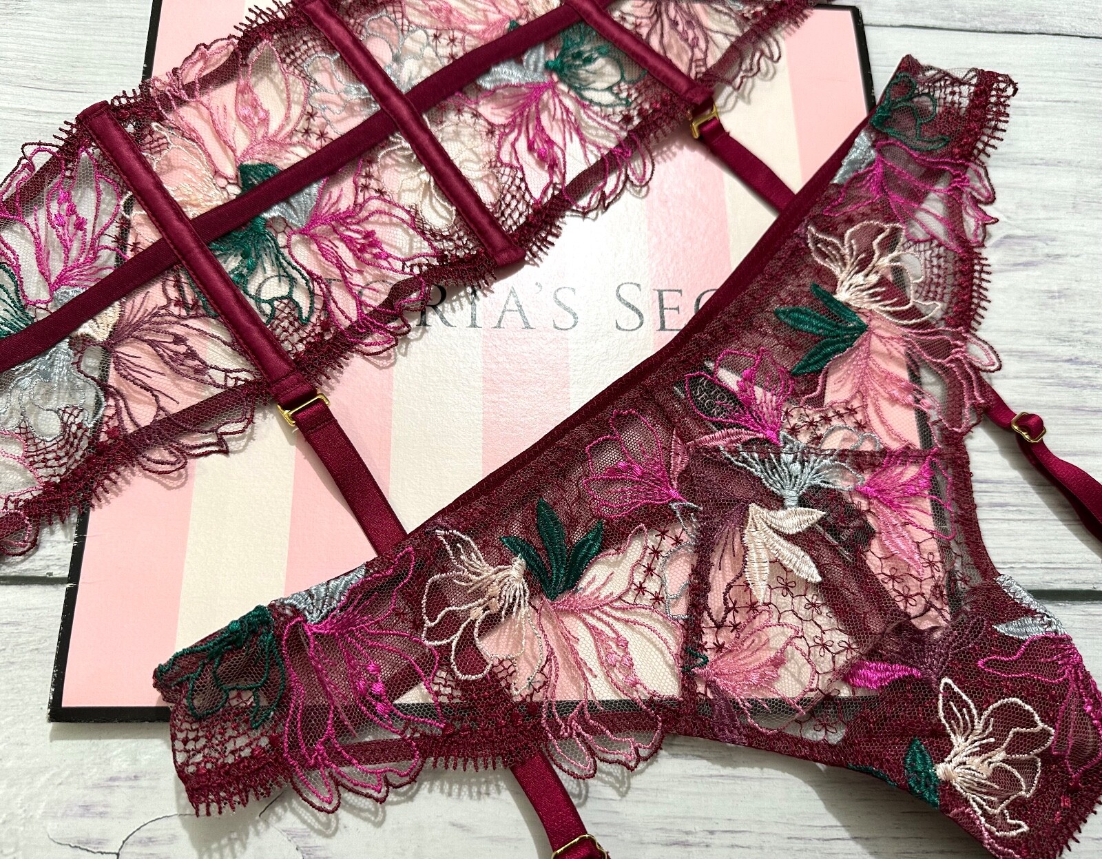 Victoria's Secret LUXE LINGERIE 2 Piece Set Unlined Panty + Garter Burgundy