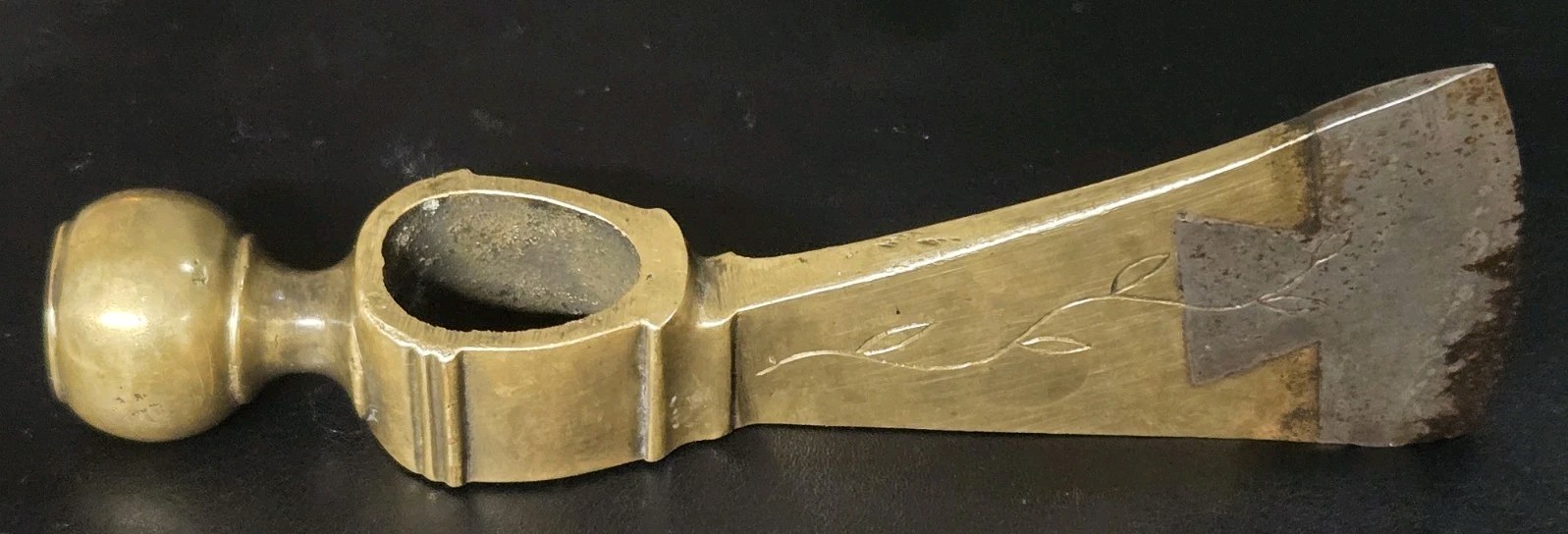 VINTAGE RARE AMERICAN INDIAN BRASS TRADE AXE STEEL INSERT SMOKING PIPE TOMAHAWK