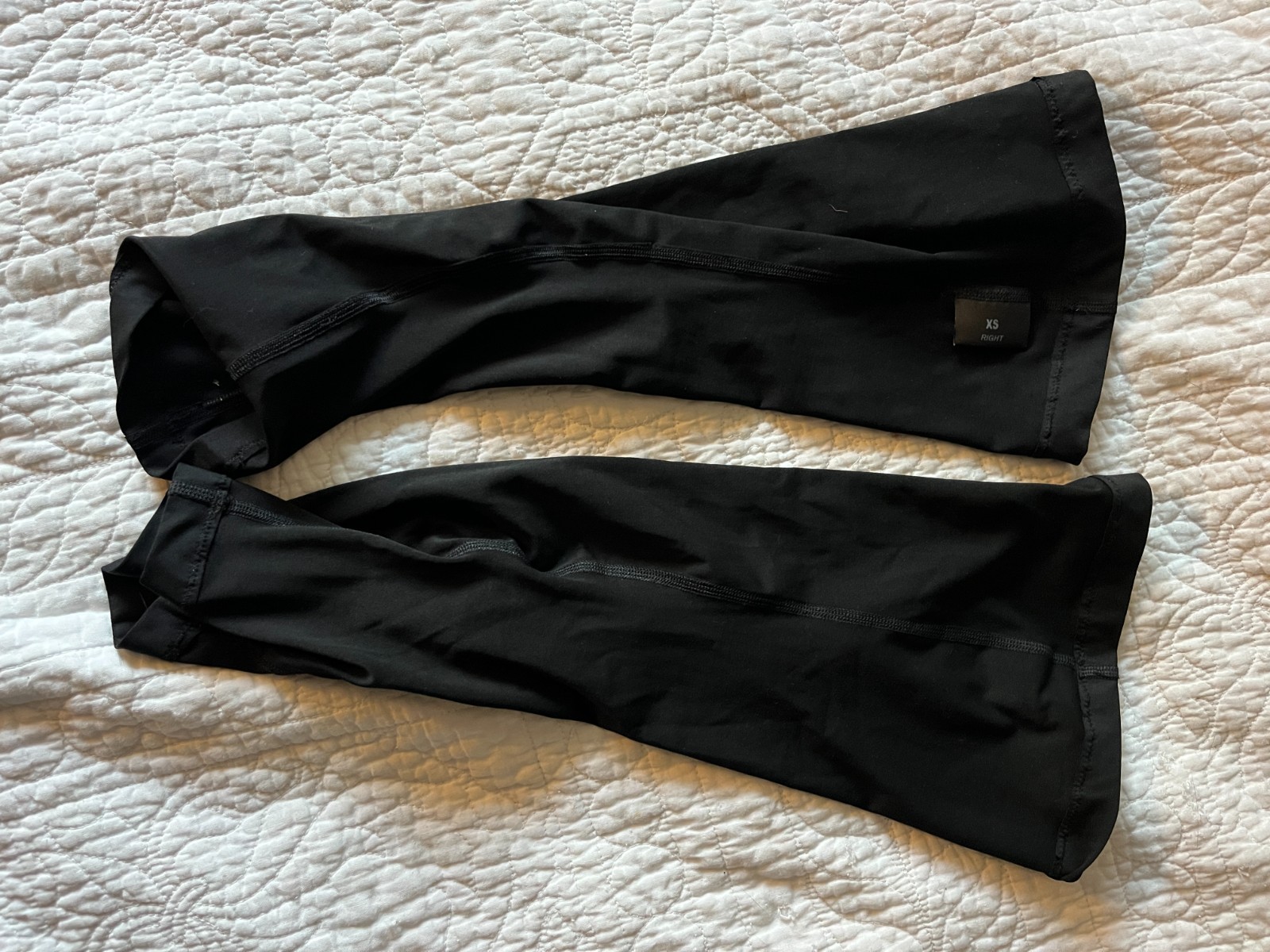 Velocio men's XS or women's S black cycling leg warmers reflective EUC