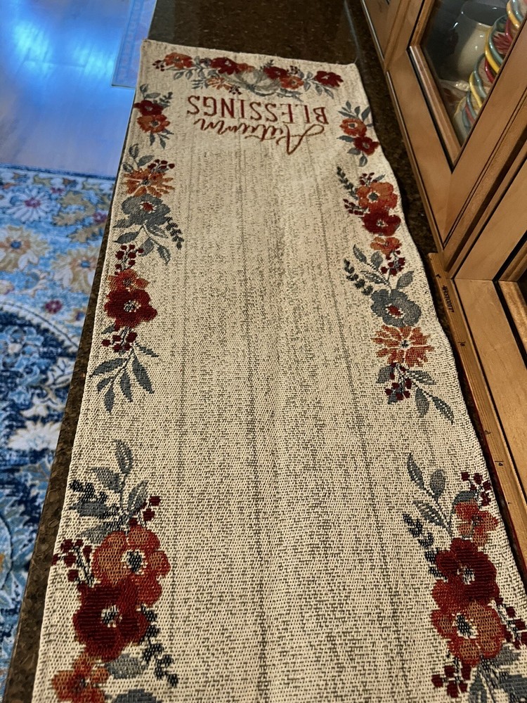 Autumn table runner 52” x 11.75” VGUC