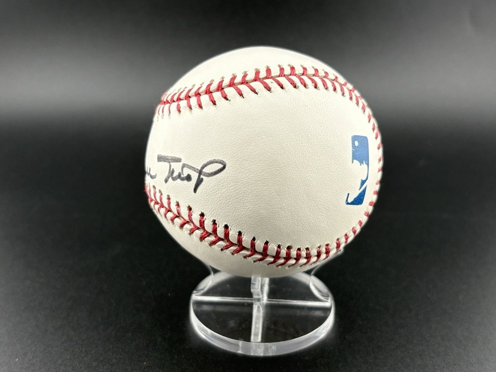 Willie Mays Signed Baseball With COA & Case