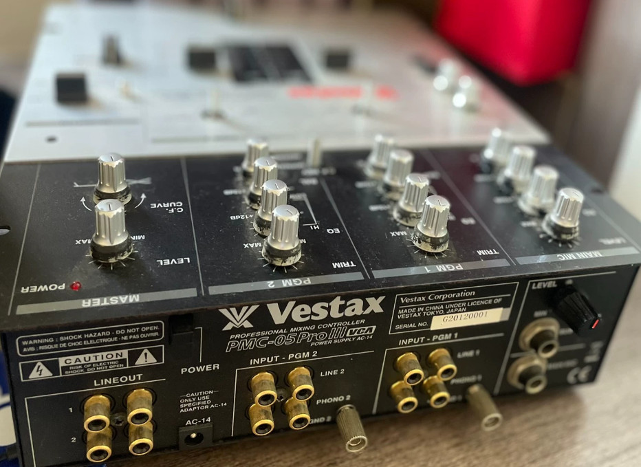 1pcs Vestax PMC-05Prolll Mixer