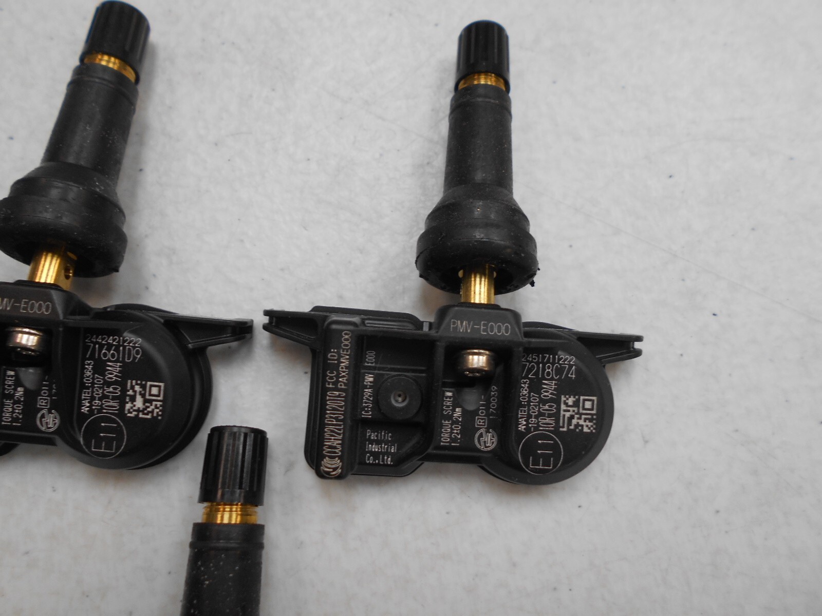 42607-02050 set of 4 plus one extra Toyota TPMS sensors Tundra, 4Run, RAV4 other