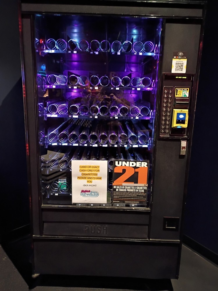 Snack Machine Model Vending machine