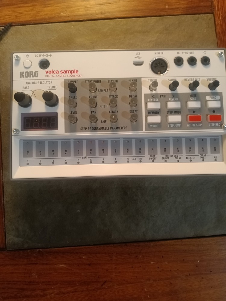 Korg Volca Sample Digital Sampler & Sequencer