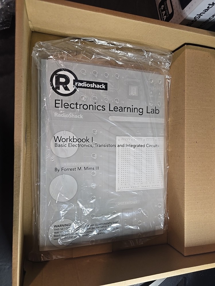 Radio Shack Electronics Learning Lab Kit Model #2800055. New Unused