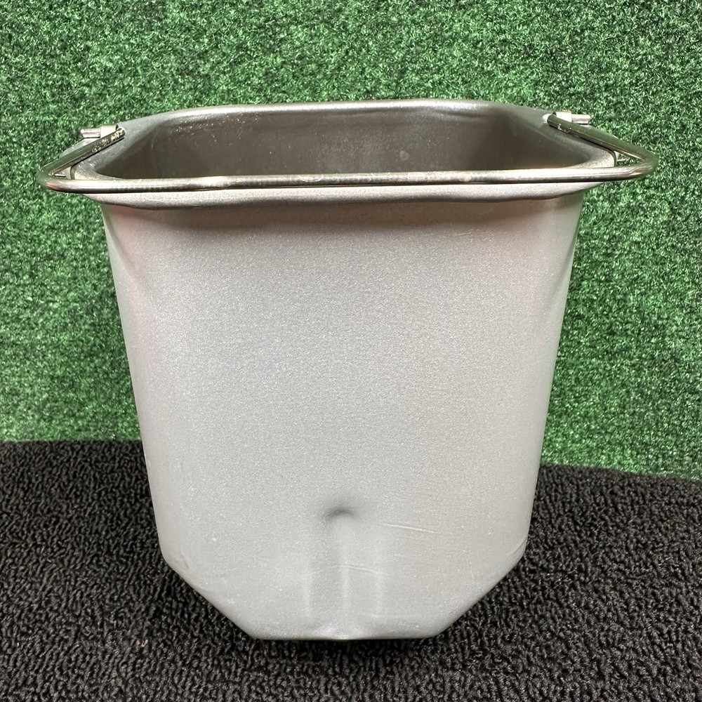 Breadman Model TR555LC Bread Maker Replacement Part Dough Mixing Pan & Paddle
