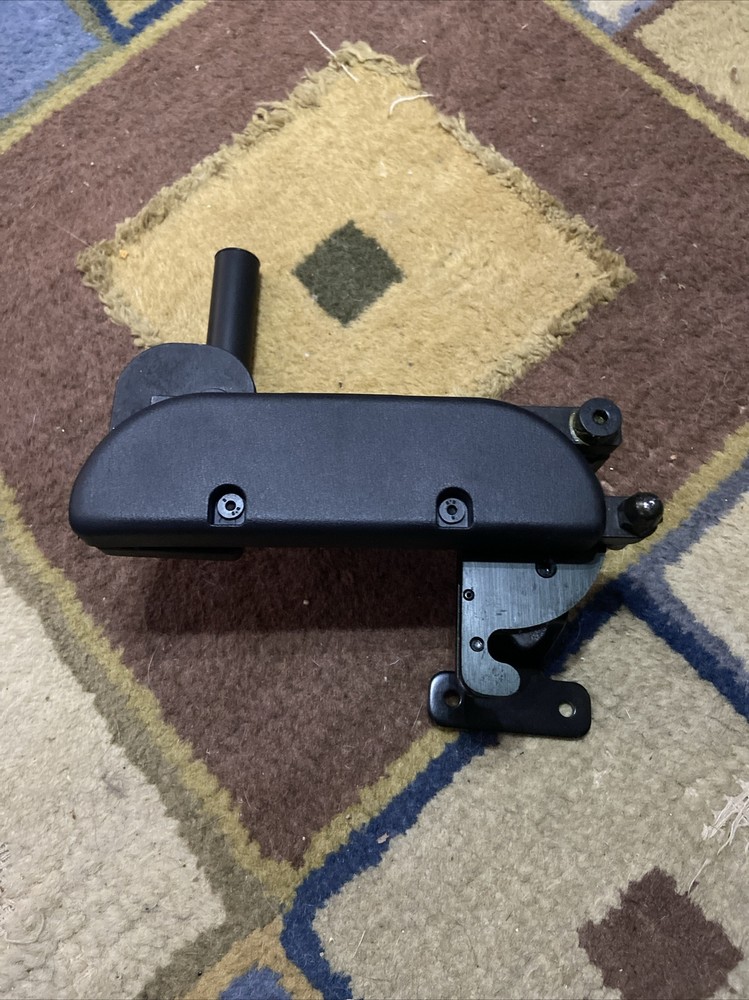 Quantum Q6 Edge 2 Joystick Swing Away Mount
