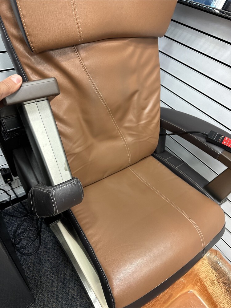 human touch massage chair With A Tab